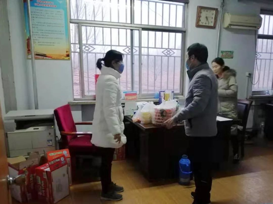 暖心!長田實業(yè)為堅守一線的疾控中心醫(yī)護人員送去愛心餐 暖心!長田實業(yè)為堅守一線的疾控中心醫(yī)護人員送去愛心餐